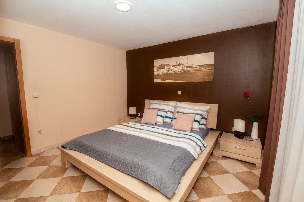 M&M Apartments Biograd Na Moru Extérieur photo