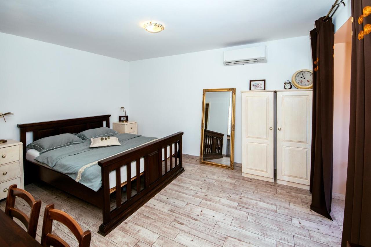 M&M Apartments Biograd Na Moru Extérieur photo