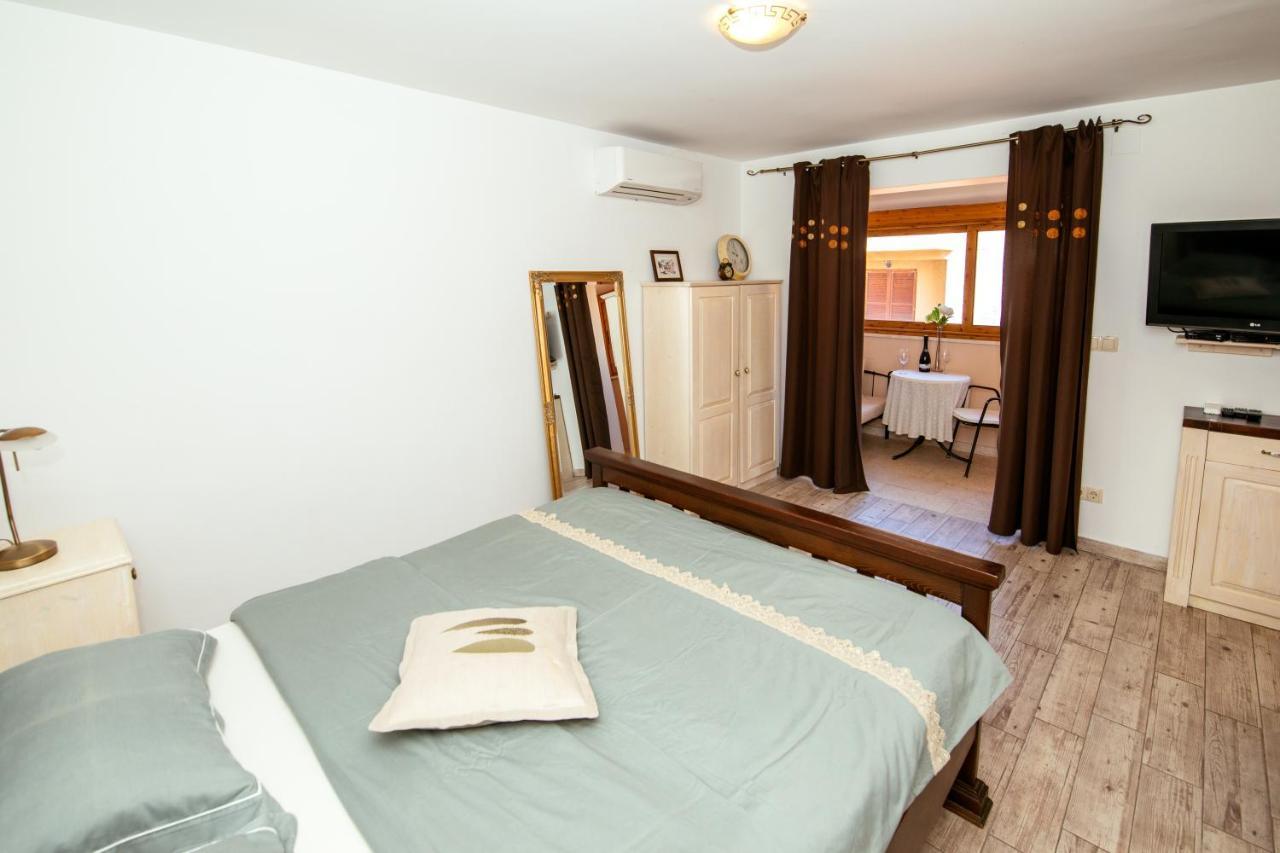 M&M Apartments Biograd Na Moru Extérieur photo